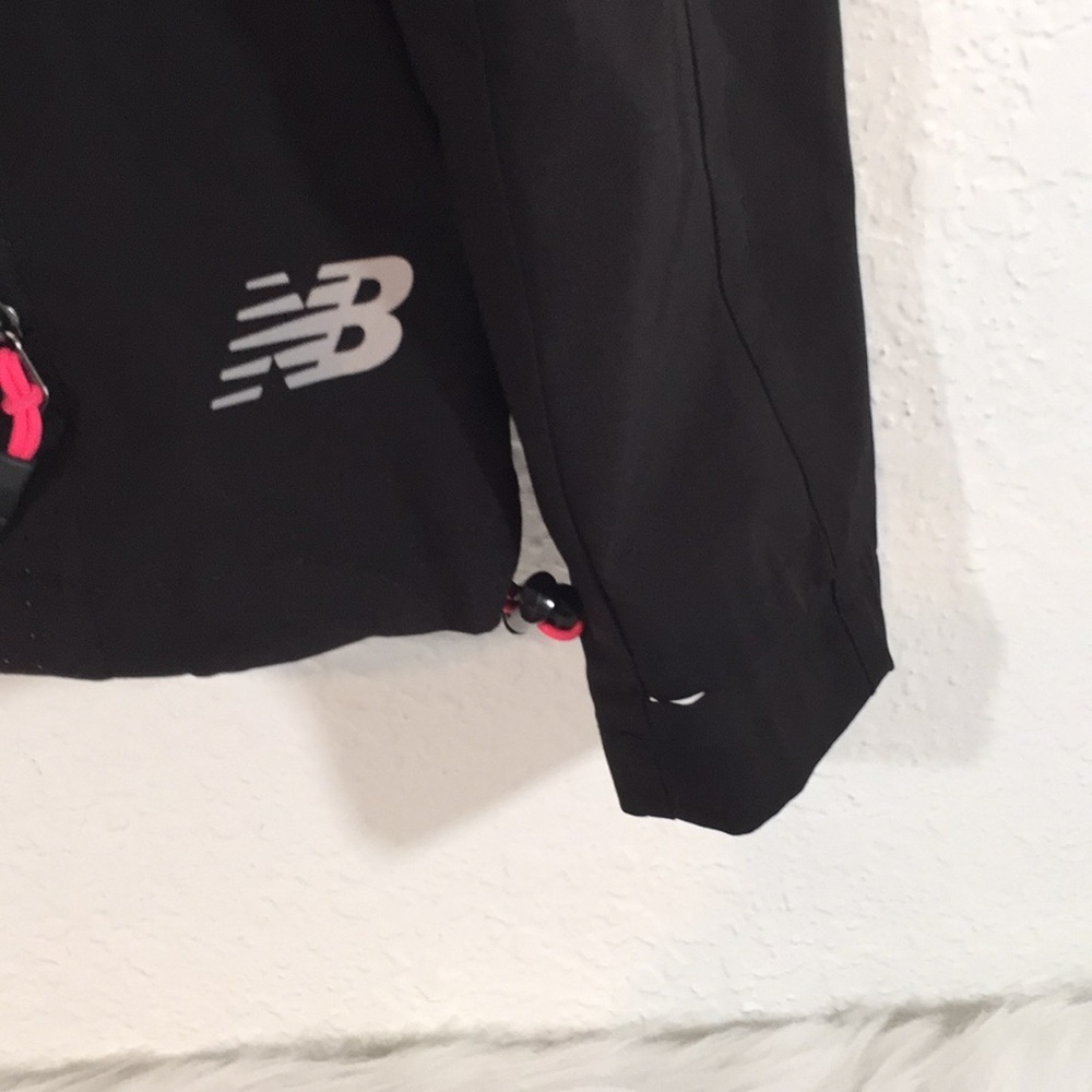New Balance Women’s Running Jacket size Small - Picture 3 of 10